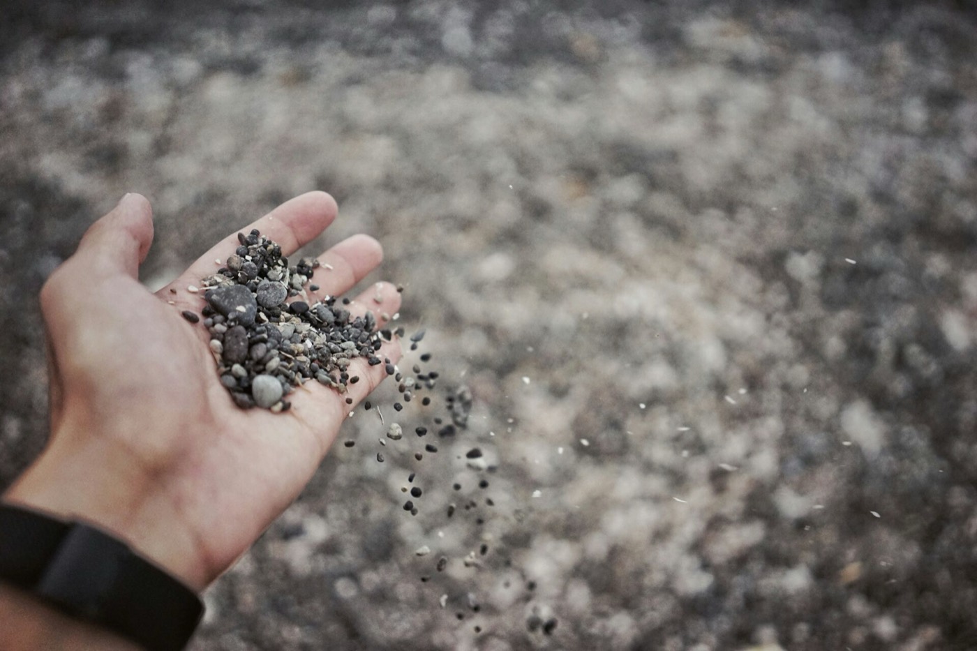 Crush or Gravel? Choosing the Right Rock for Rural Driveways
